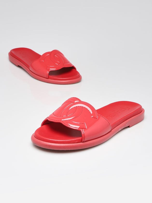 Chanel Pink Patent Leather CC Logo Slides Size 7/37.5