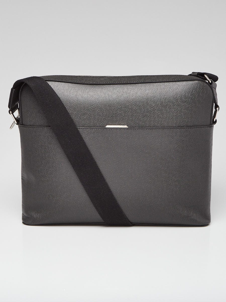 Louis Vuitton Ardoise Taiga Leather Anton MM Messenger Bag - Yoogi's Closet