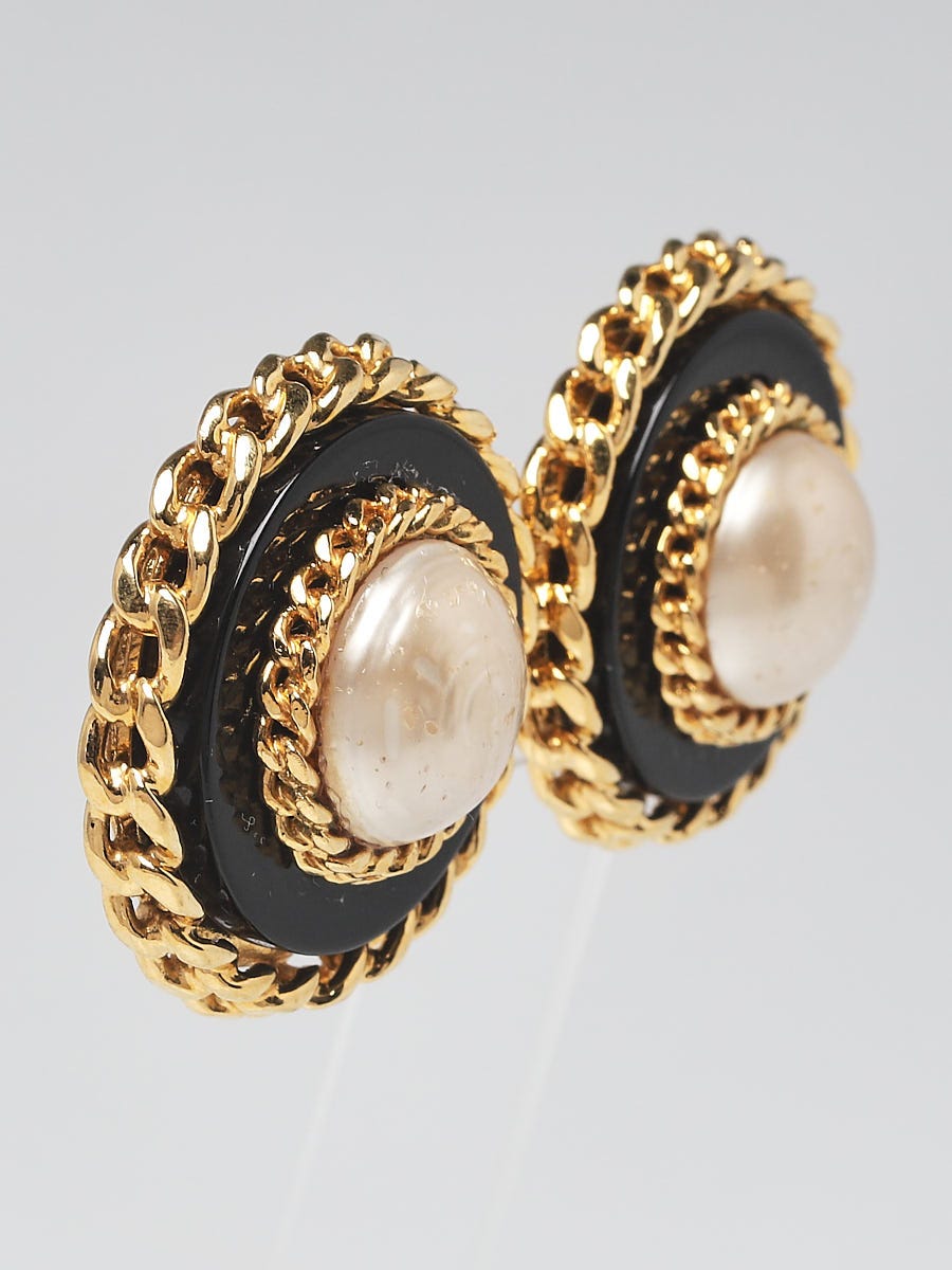 Chanel Faux Pearl and Chain Disc Clip-On Earrings - Yoogi's Closet