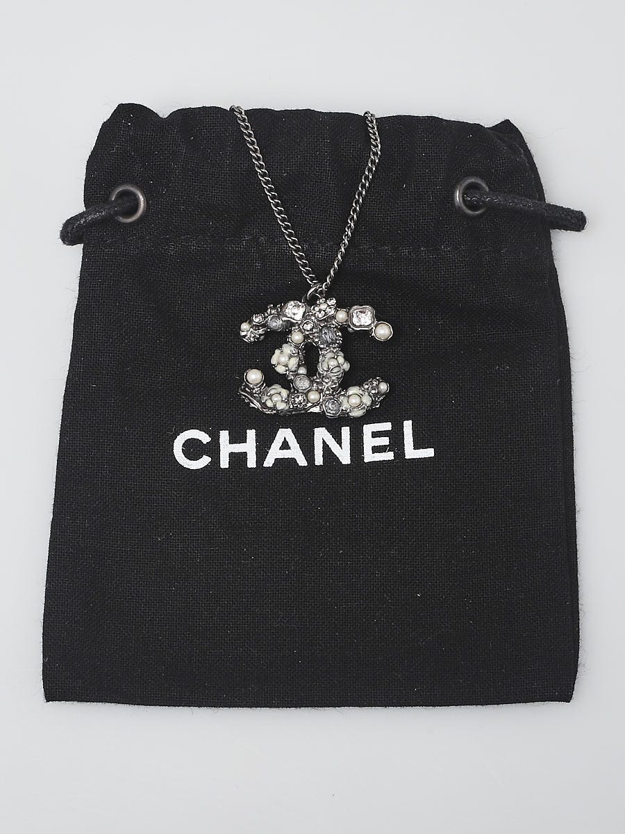 Chanel Silvertone Metal Resin Faux Pearl and Crystal CC Double Sided  Necklace - Yoogi's Closet