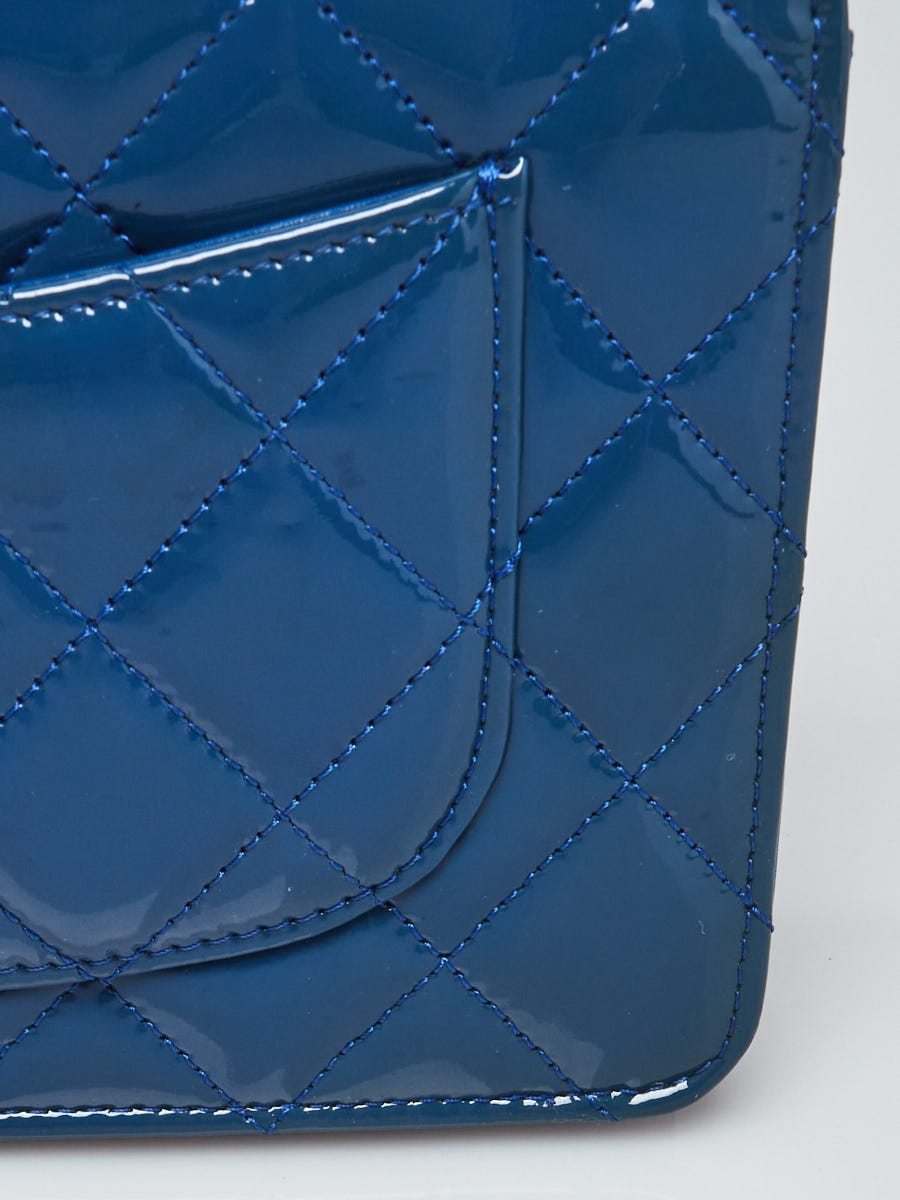 Chanel - Authenticated Timeless/Classique Clutch Bag - Leather Blue for Women, Very Good Condition