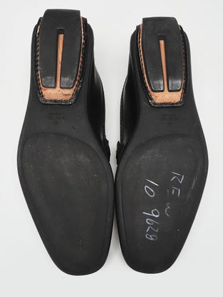 Louis Vuitton Silver Metallic Leather Driving Shoes Size 7.5/38 - Yoogi's  Closet