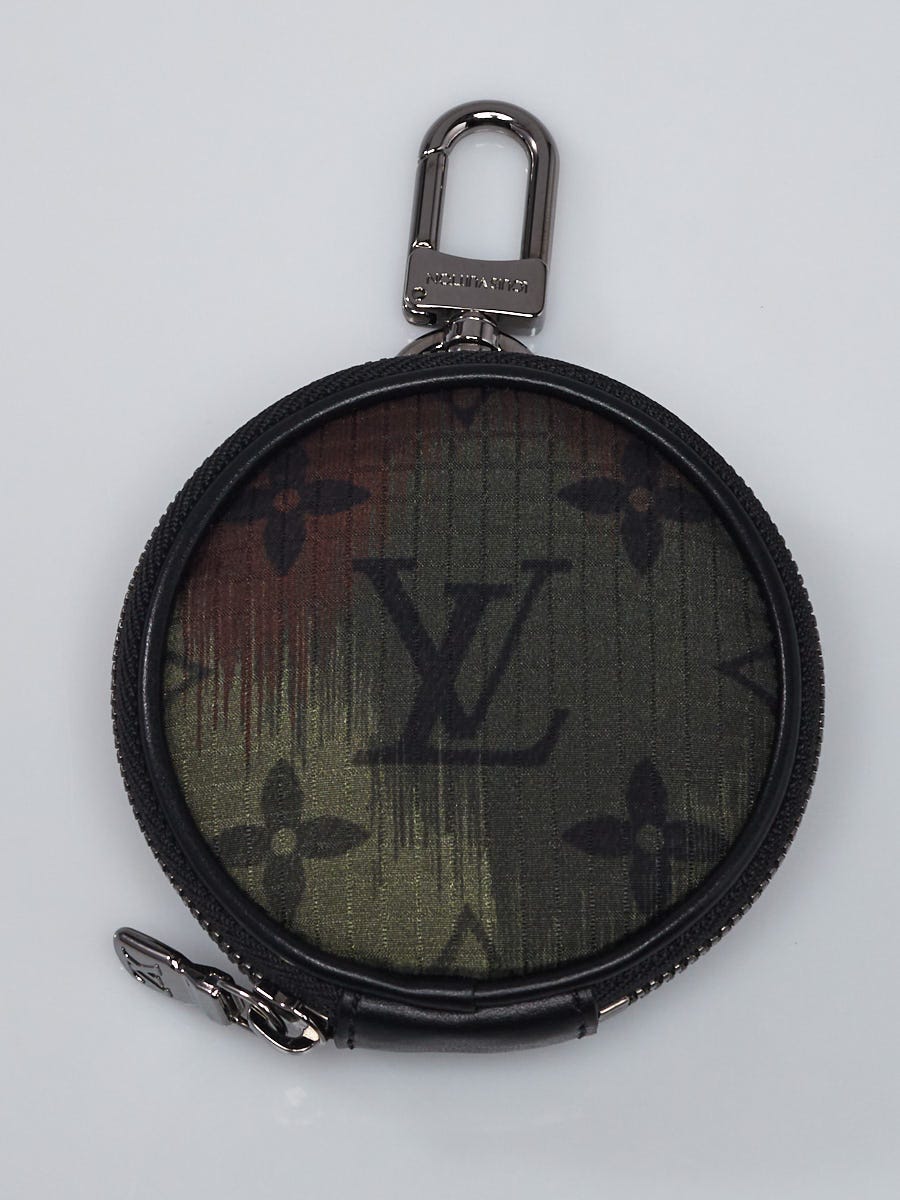 Louis Vuitton Green Camouflage Monogram Nylon Round Ikat Coin Pouch -  Yoogi's Closet