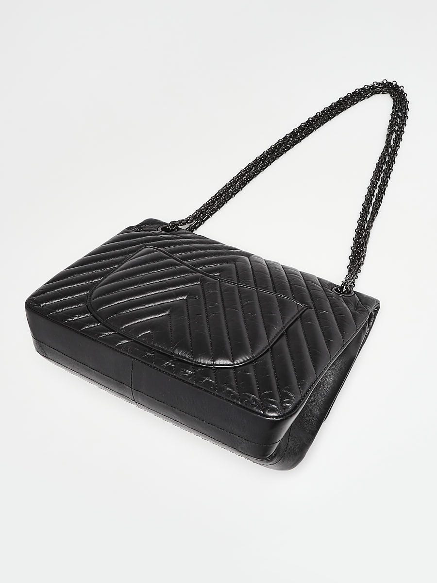 Chanel Black 2.55 Reissue Chevron Quilted Calfskin Leather So