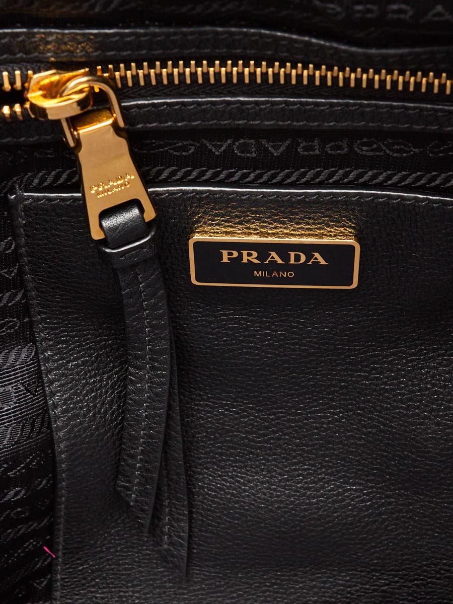 Pradaバッグ Prada Black Vitello Daino Leather Cinch Backpack Bag | Yoogi's Closet