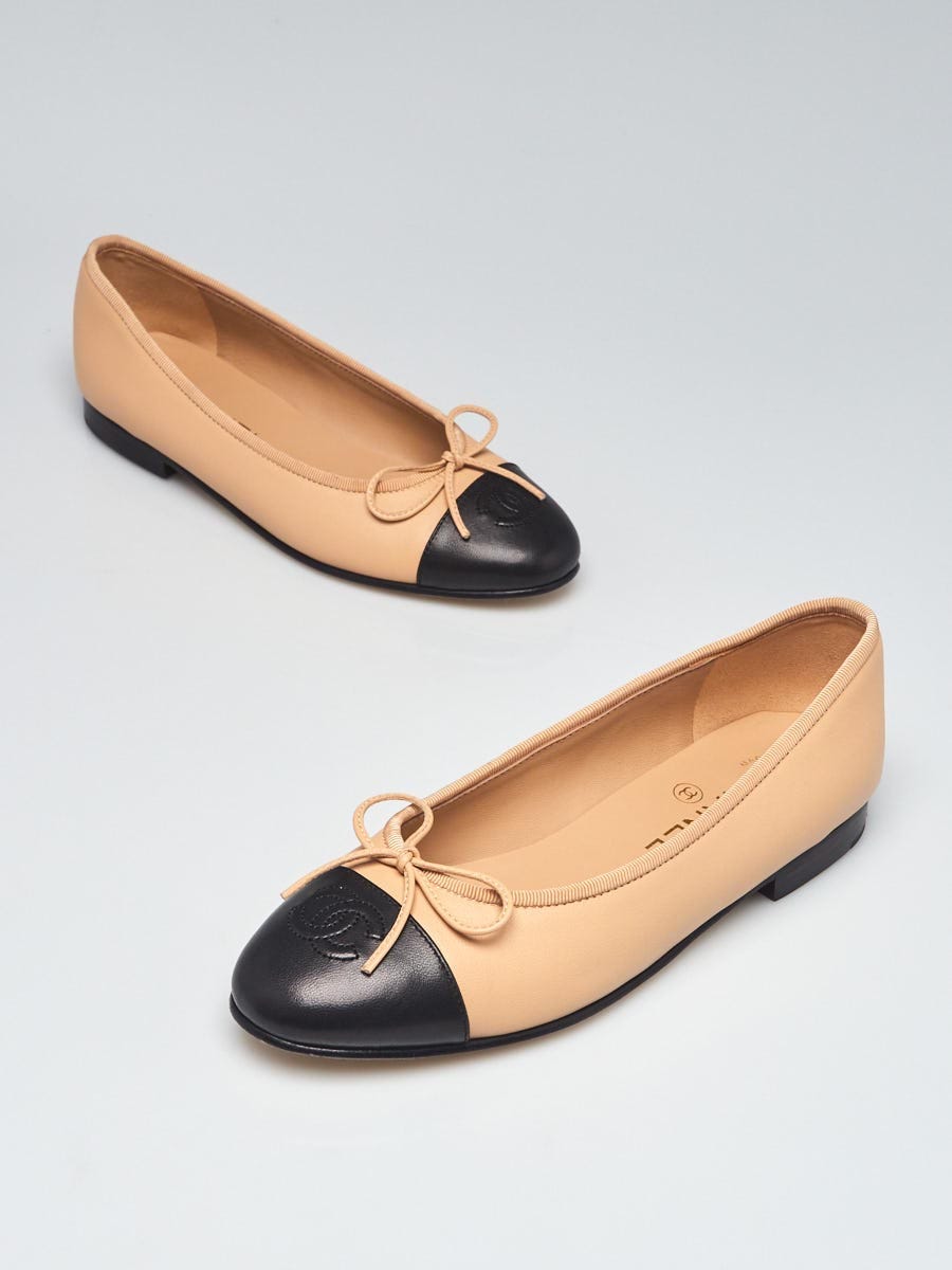 Chanel Beige/Black Lambskin Leather CC Cap Toe Ballet Flats Size 5.5/36