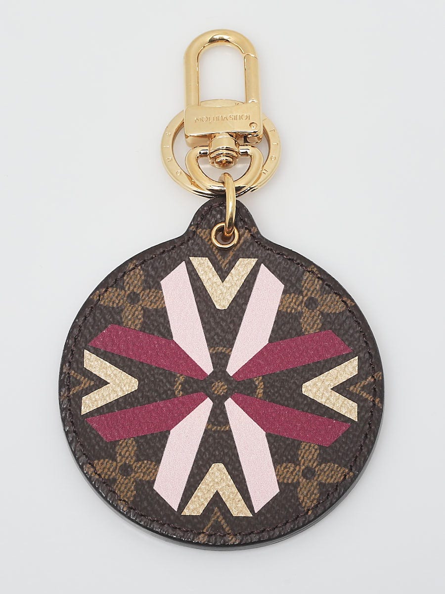 Louis Vuitton Monogram Canvas Purple Illustre Multi V Key Holder and Bag  Charm - Yoogi's Closet