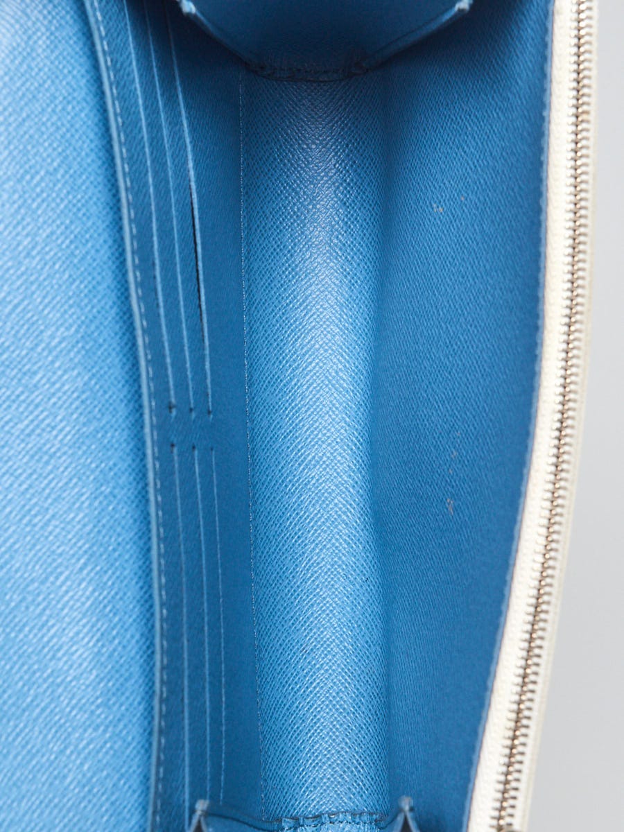 Louis Vuitton - Authenticated Zippy Wallet - Leather Blue Plain for Women, Very Good Condition