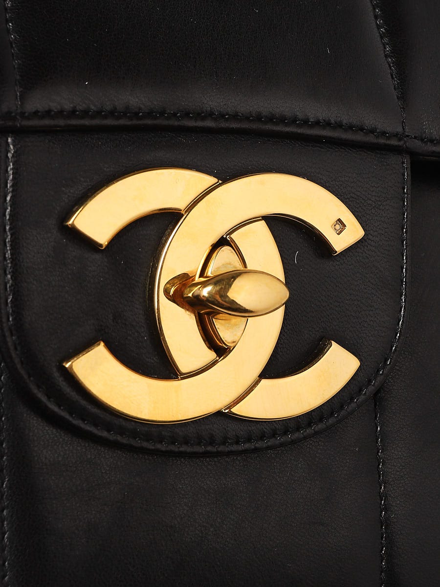 Chanel Black Vertical Stitch Lambskin Leather Jumbo Single Flap