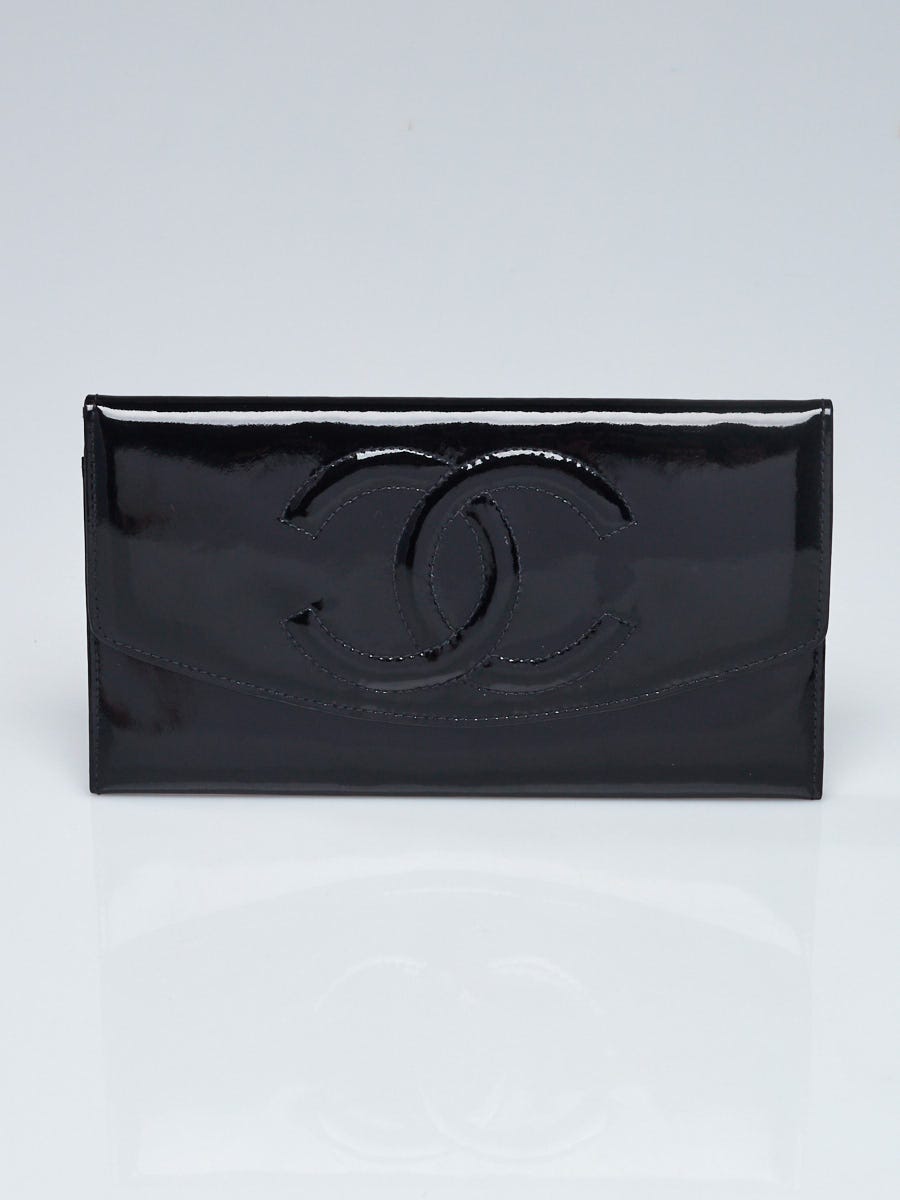 Chanel Black Patent Leather CC Logo Flap Wallet - Yoogi's Closet