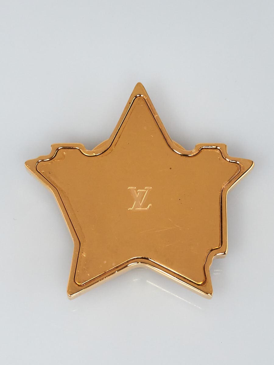 Pin & brooche Louis Vuitton Gold in Metal - 27912453