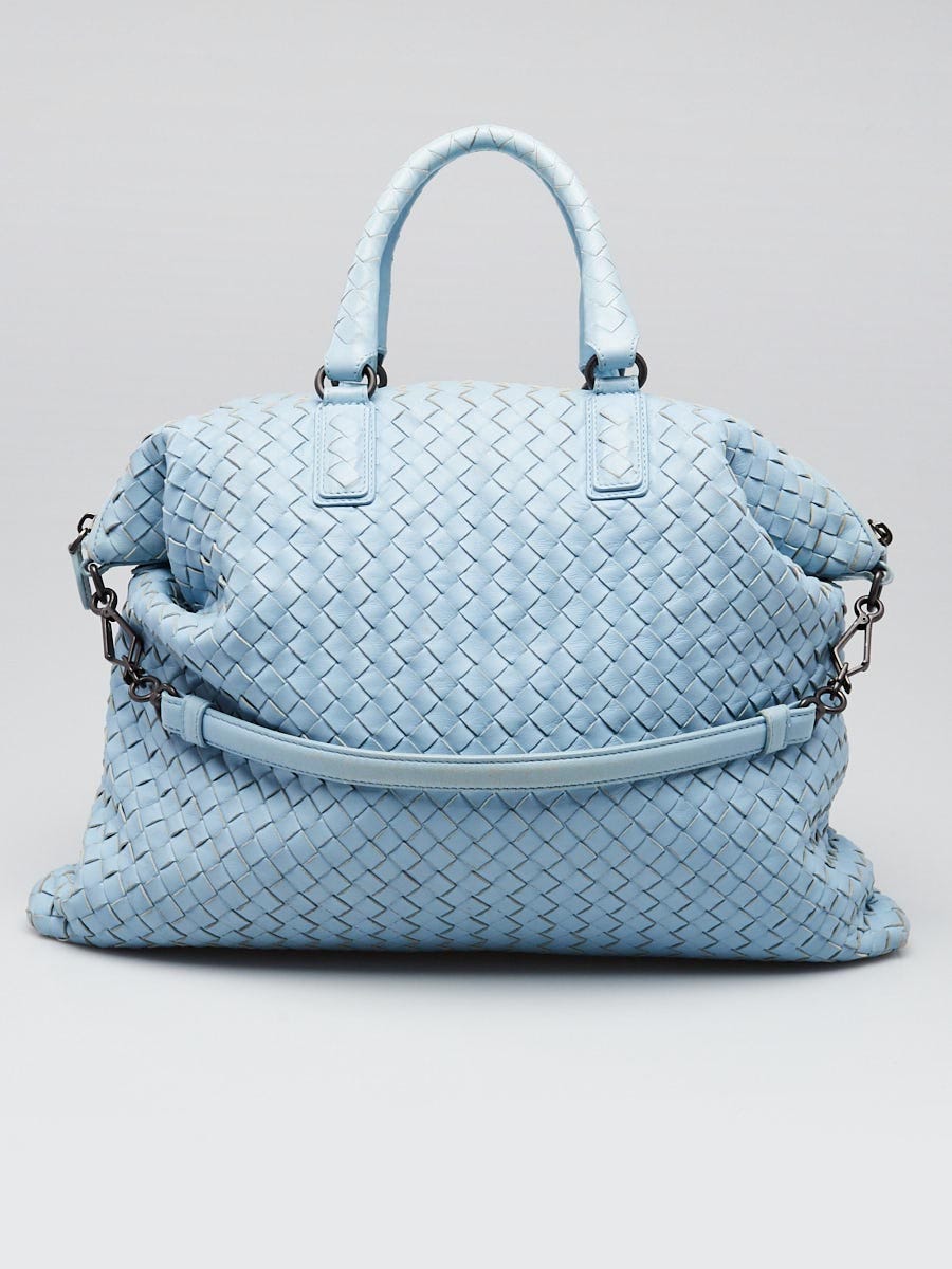 Bottega Veneta Light Blue Intrecciato Woven Nappa Leather Messenger Bag -  Yoogi's Closet