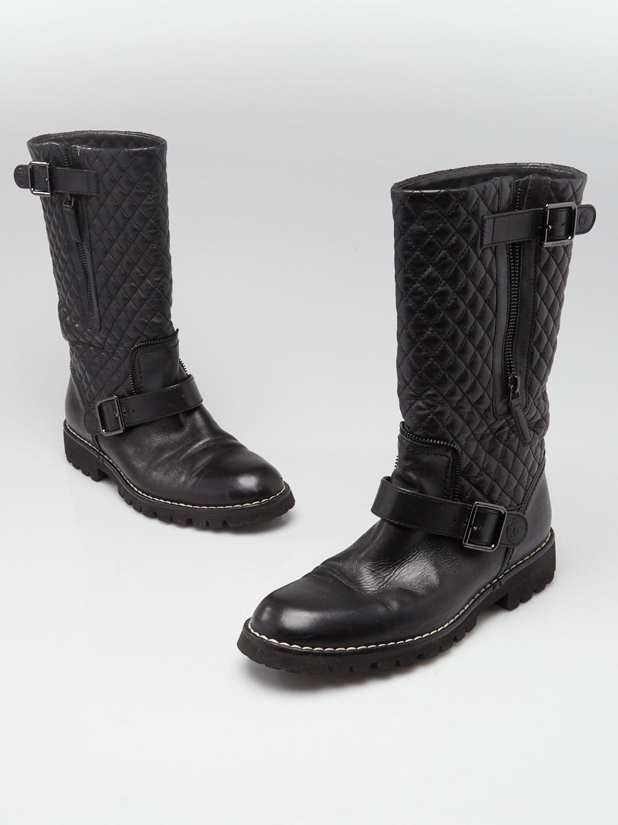 Leather biker boots Louis Vuitton Black size 39.5 EU in Leather