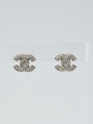 Louis Vuitton Goldtone Chain Bijoux Fantaisie Hoop Earrings - Yoogi's Closet