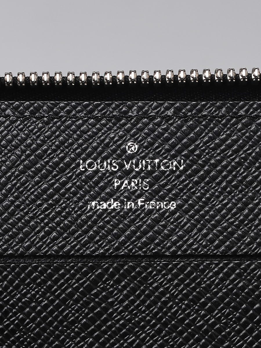 Louis Vuitton Black Taiga Leather Business Portfolio Organizer