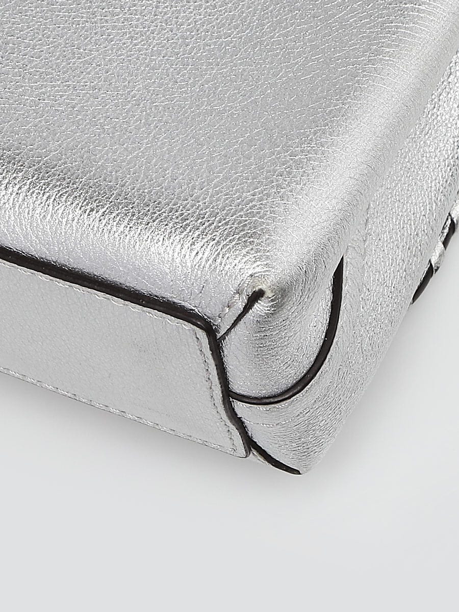 Louis Vuitton Metallic Silver Whipstitch Very Chain Bag – The Closet