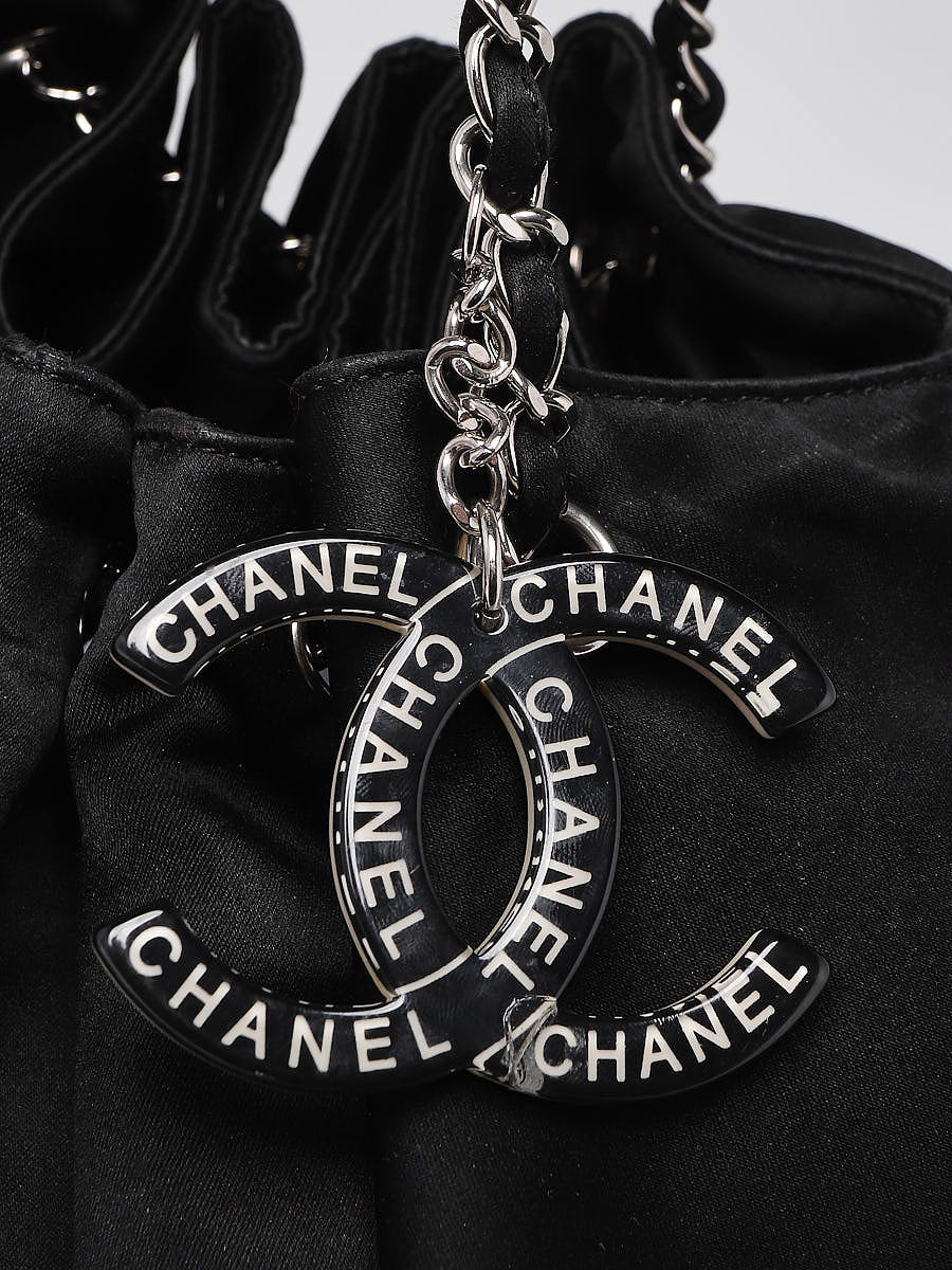 chanel black and white tote bag large