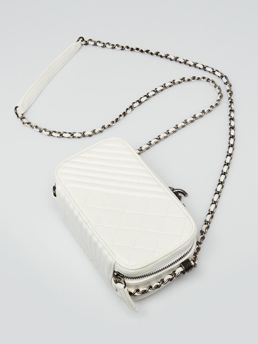【ヴィンテージ】Rank:S☆Chanel White Coco Boy Small Series20 CHANEL Lambskin Quilted Mini Coco Boy Camera Bag White