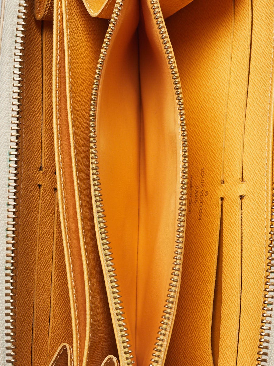 Louis Vuitton Limited Edition Damier Azur Canvas Studded Card Holder -  Yoogi's Closet