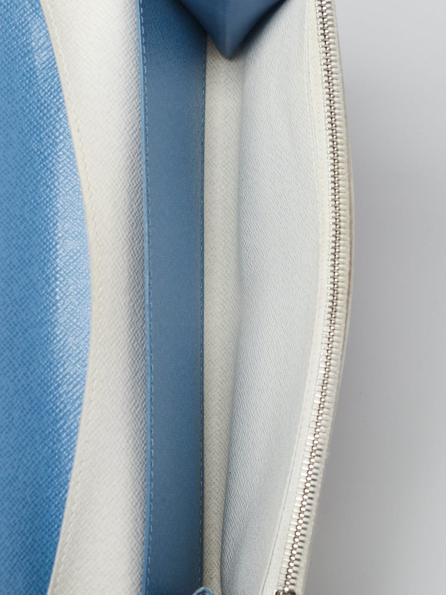 Louis Vuitton wallet Light blue Leather ref.181393 - Joli Closet