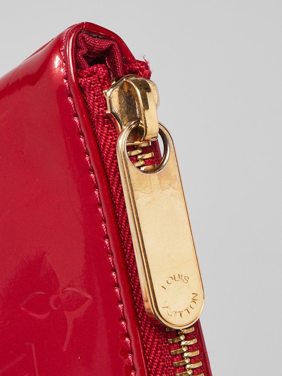 Louis Vuitton Monogram Vernis Patent Leather Pouch on SALE