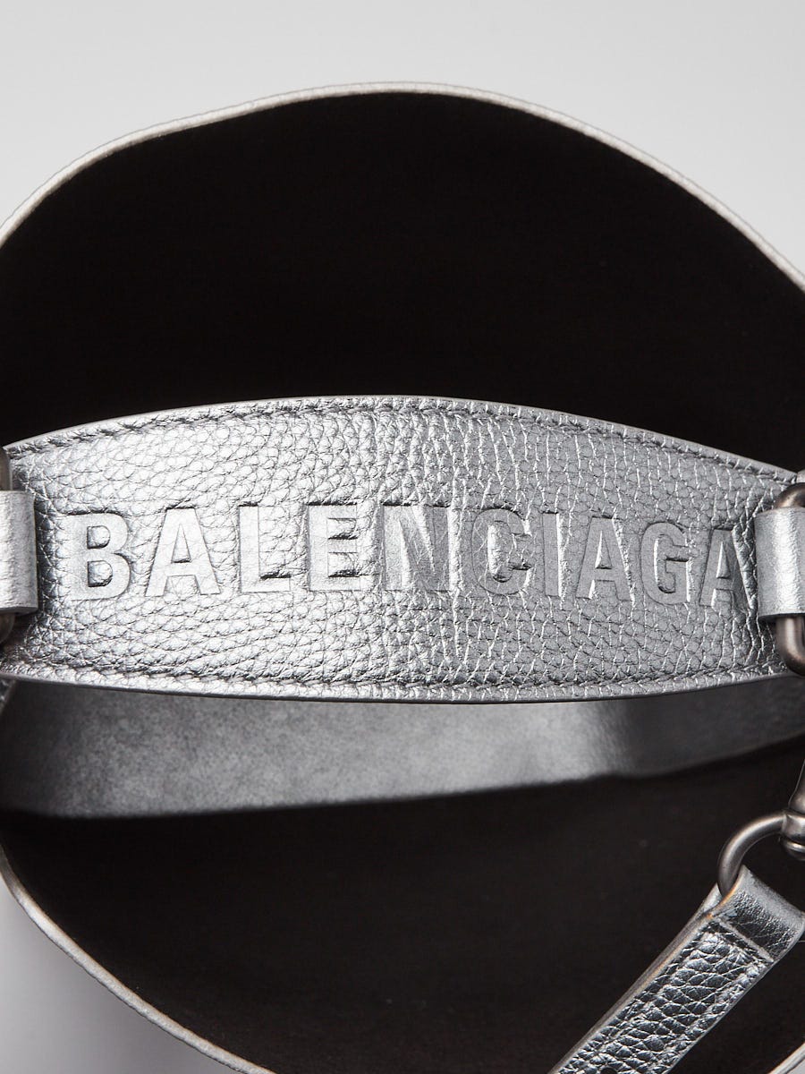 Balenciaga White Leather Graffiti Explorer Pouch Crossbody Bag - Yoogi's  Closet