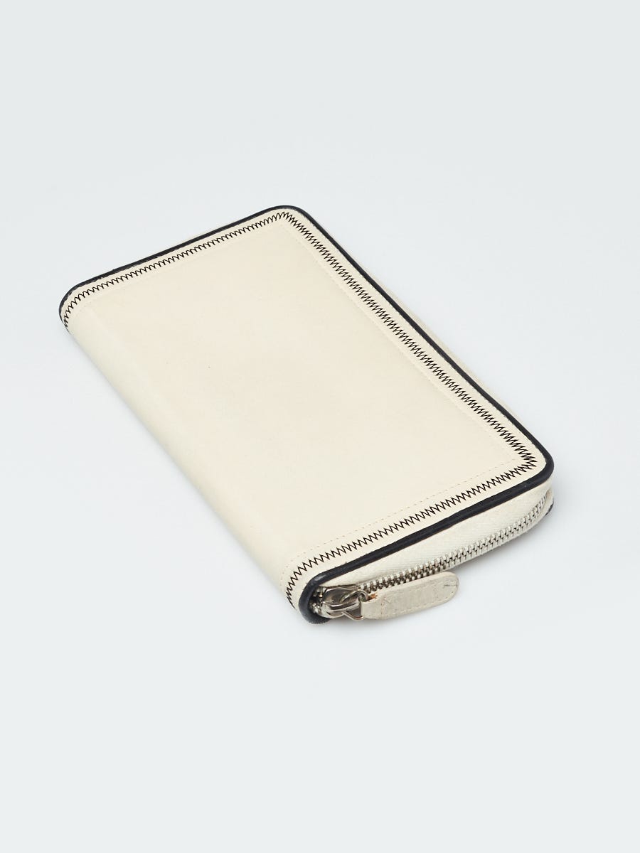 Chanel Light White/Black Lambskin Leather Zigzag Stitch L-Gusset Zip Wallet