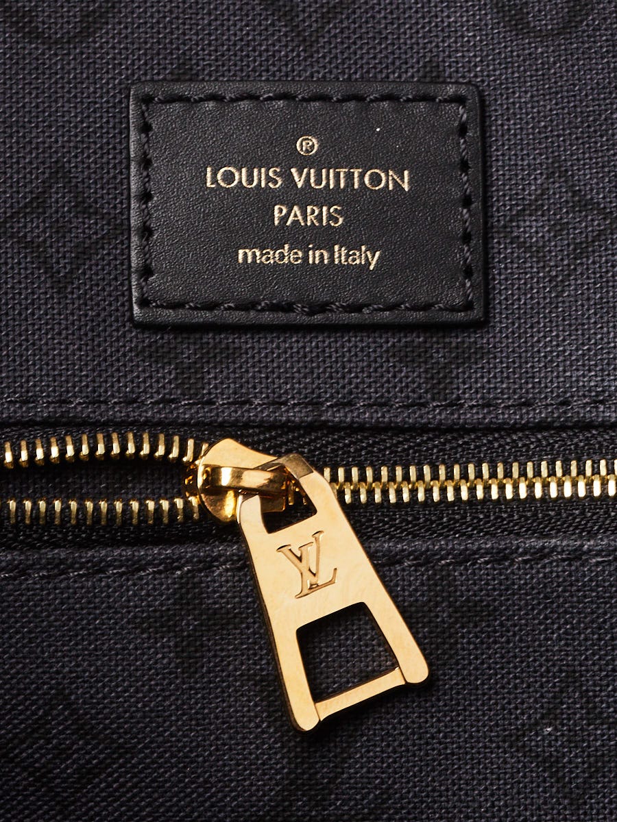 Louis Vuitton Cream and Red Monogram Giant LV Crafty Onthego GM at 1stDibs   red and white lv bag, pink red and white louis vuitton, red and white louis  vuitton bag
