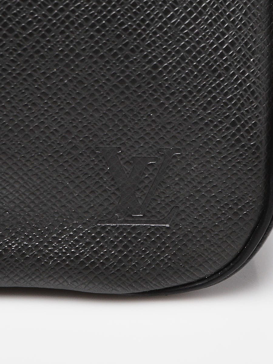 Louis Vuitton Toiletry Pouch Taiga Leather GM Black