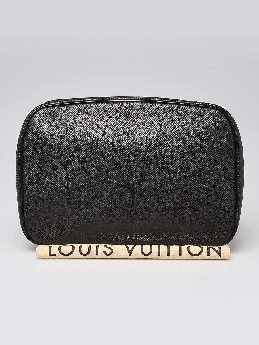 Louis Vuitton Trousse Toilery Pouch GM Taiga Leather Green 232555 –  Bagriculture