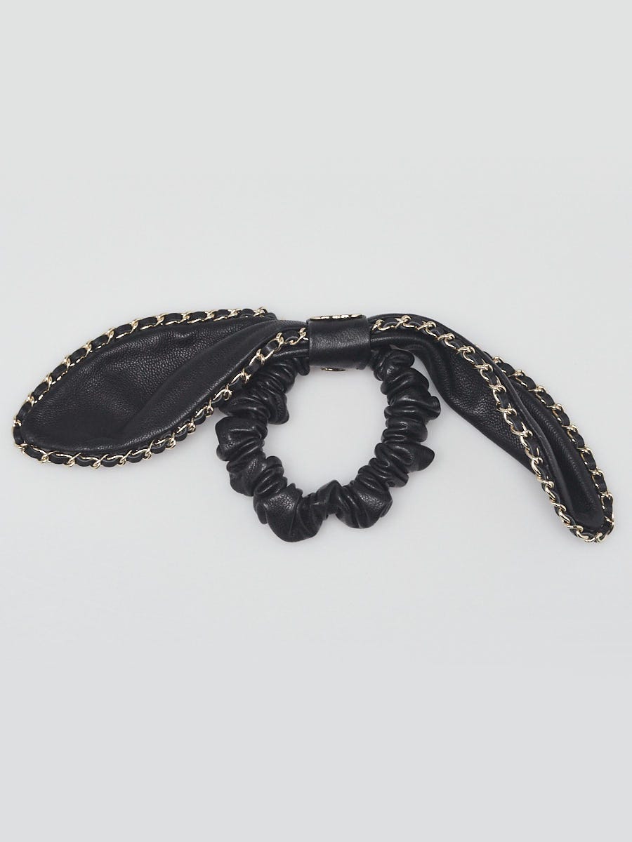 Cc leather hair accessory Chanel Black in Leather - 29715508