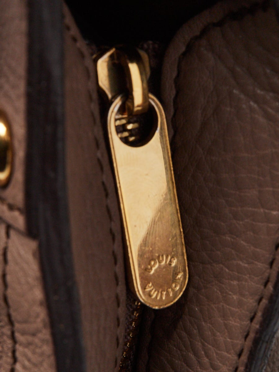 Louis Vuitton Poudre Monogram Mahina Leather Stellar PM Bag - Yoogi's Closet
