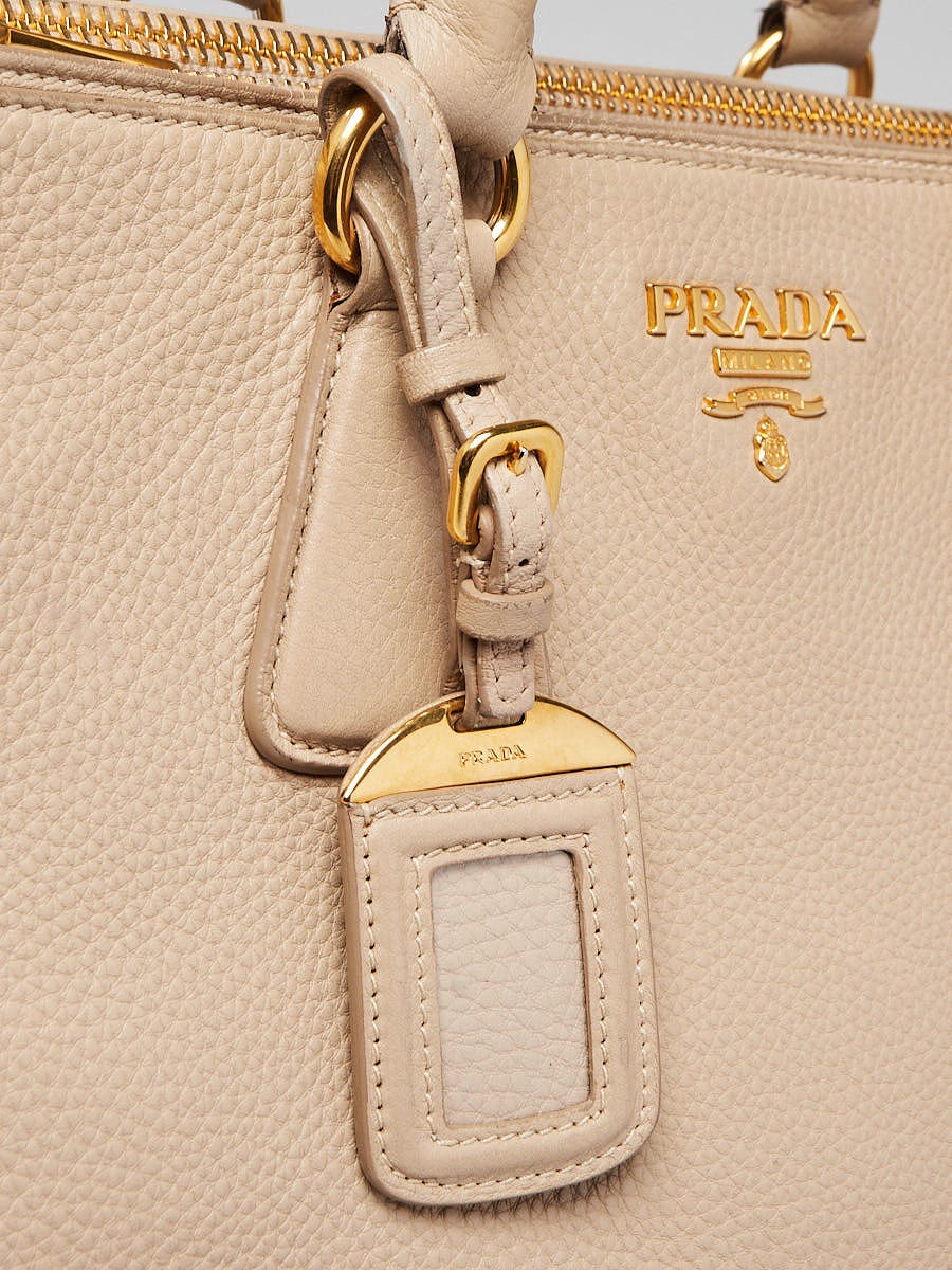 Prada Beige Vitello Daino Leather Double Zip Camera Crossbody Bag - Yoogi's  Closet