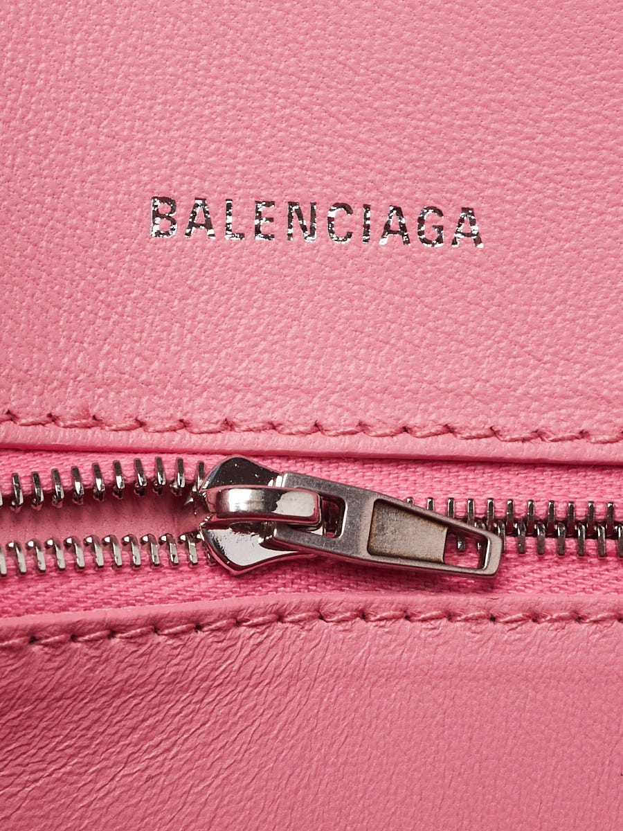 Hourglass leather crossbody bag Balenciaga Pink in Leather - 37611628