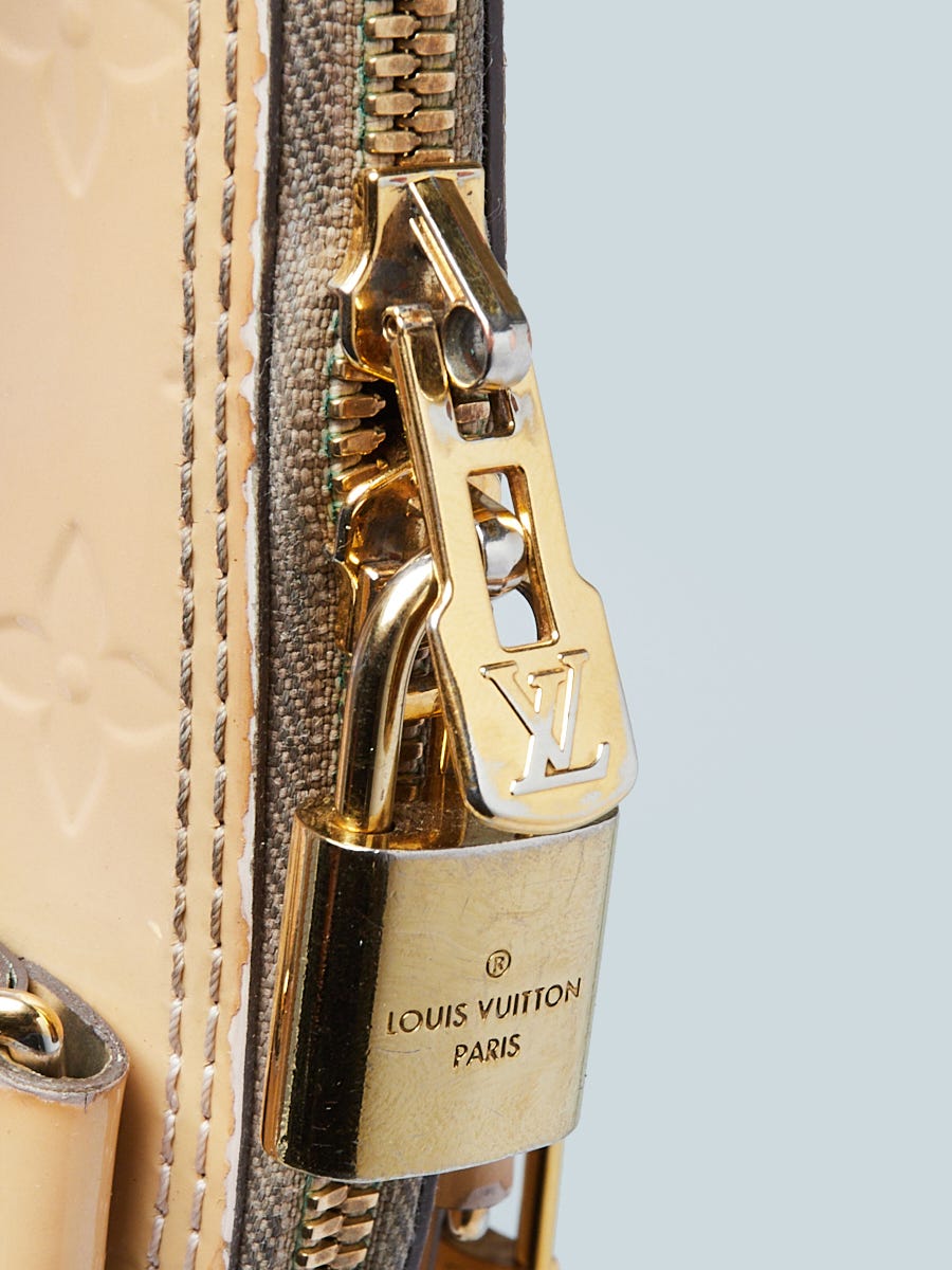 Louis Vuitton Alma BB Monogram Vernis Rose Crossbody Handbag M91771 –  Timeless Vintage Company
