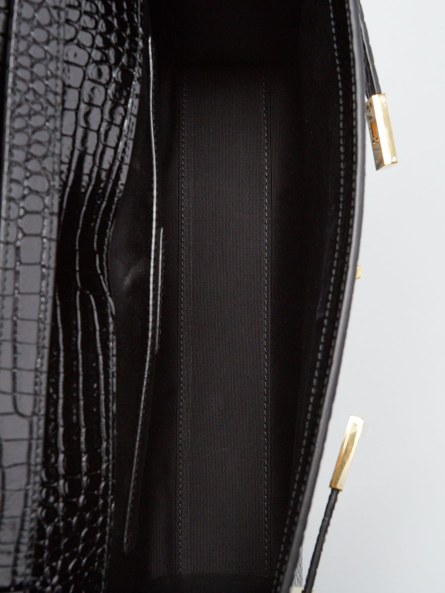 Manhattan Mini Patent Leather Crossbody Bag in Black - Saint Laurent