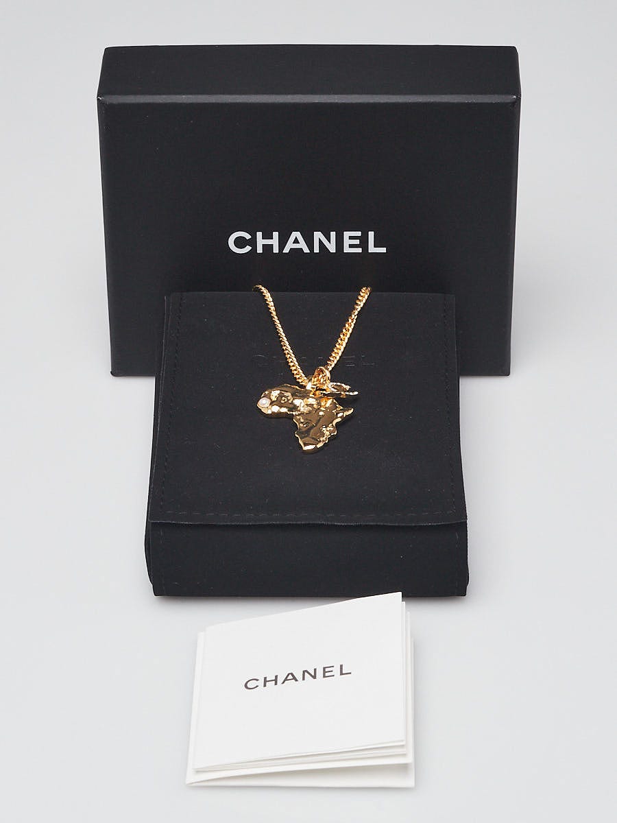 Chanel Goldtone Metal/Faux Pearl Africa Necklace - Yoogi's Closet