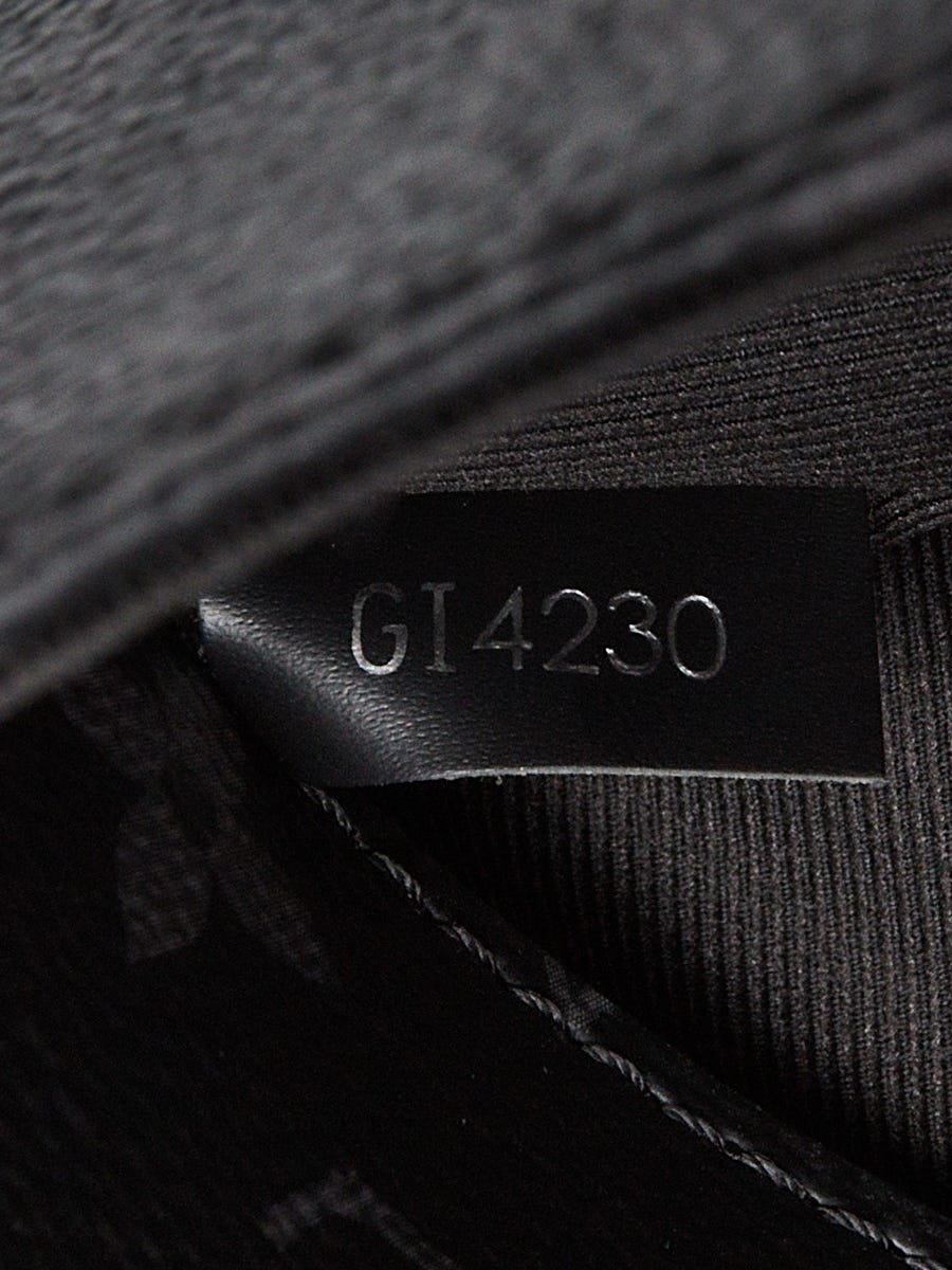 Louis Vuitton Outdoor Messenger Bag Monogram Eclipse Canvas Cloth  ref.1038133 - Joli Closet