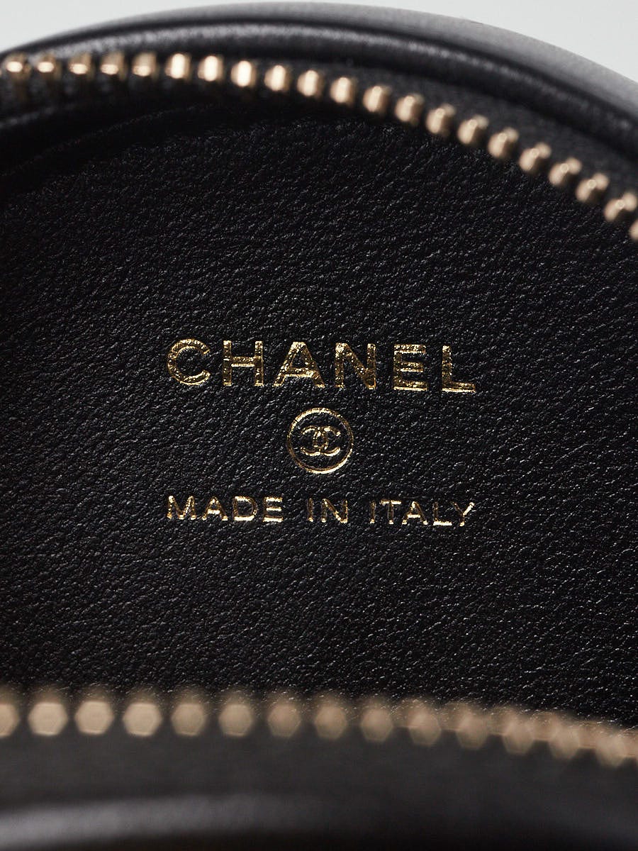 Chanel GWP Gold Ball Shaped Clutch Bag  Chanel clutch bag, Chanel clutch,  Chanel gold hardware