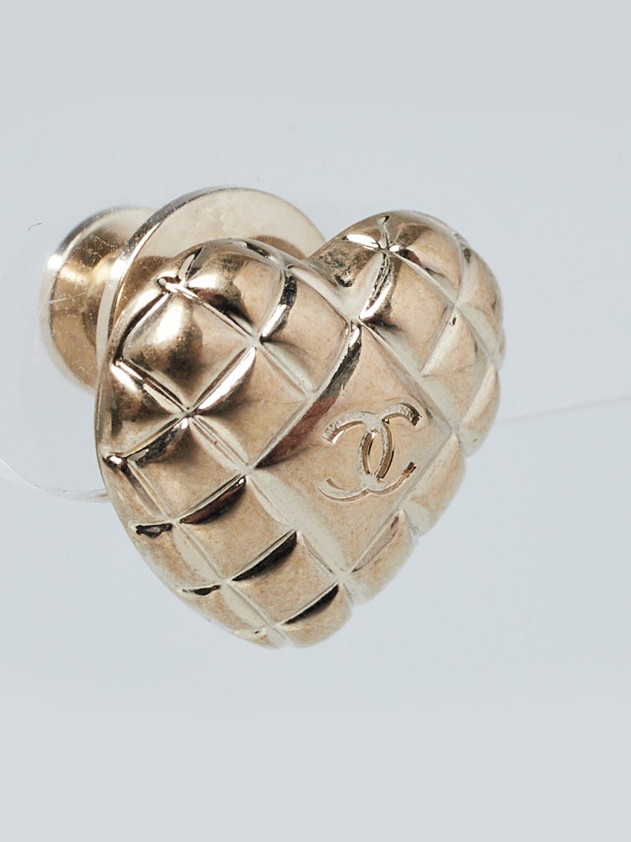 Chanel Gold Metal Mini CC Heart Pin - Yoogi's Closet