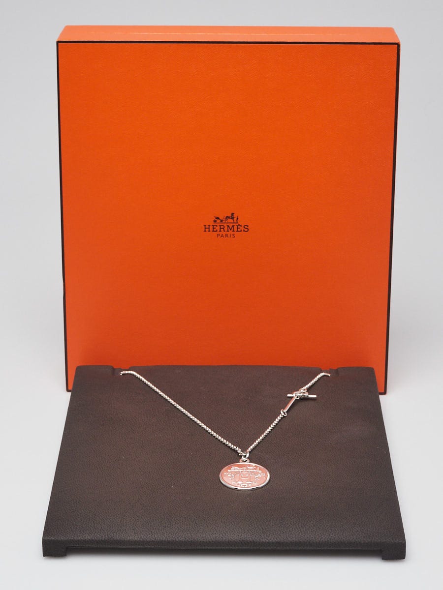 【HERMES】Ex-Libris necklace, medium model Hermès Ex-Libris necklace, medium model | Hermès USA