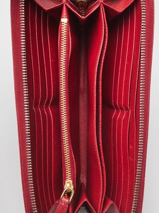 Prada Saffiano lined Zip Galleria Tote Beige Leather Pony-style calfskin  ref.984505 - Joli Closet