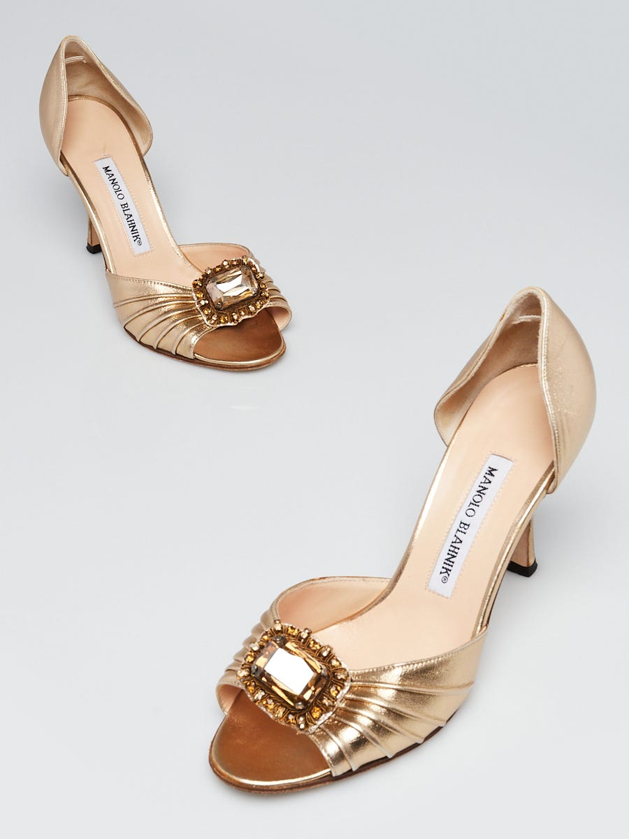 Manolo Blahnik Shoes: A Styling, Size & Fit Guide — Making it in