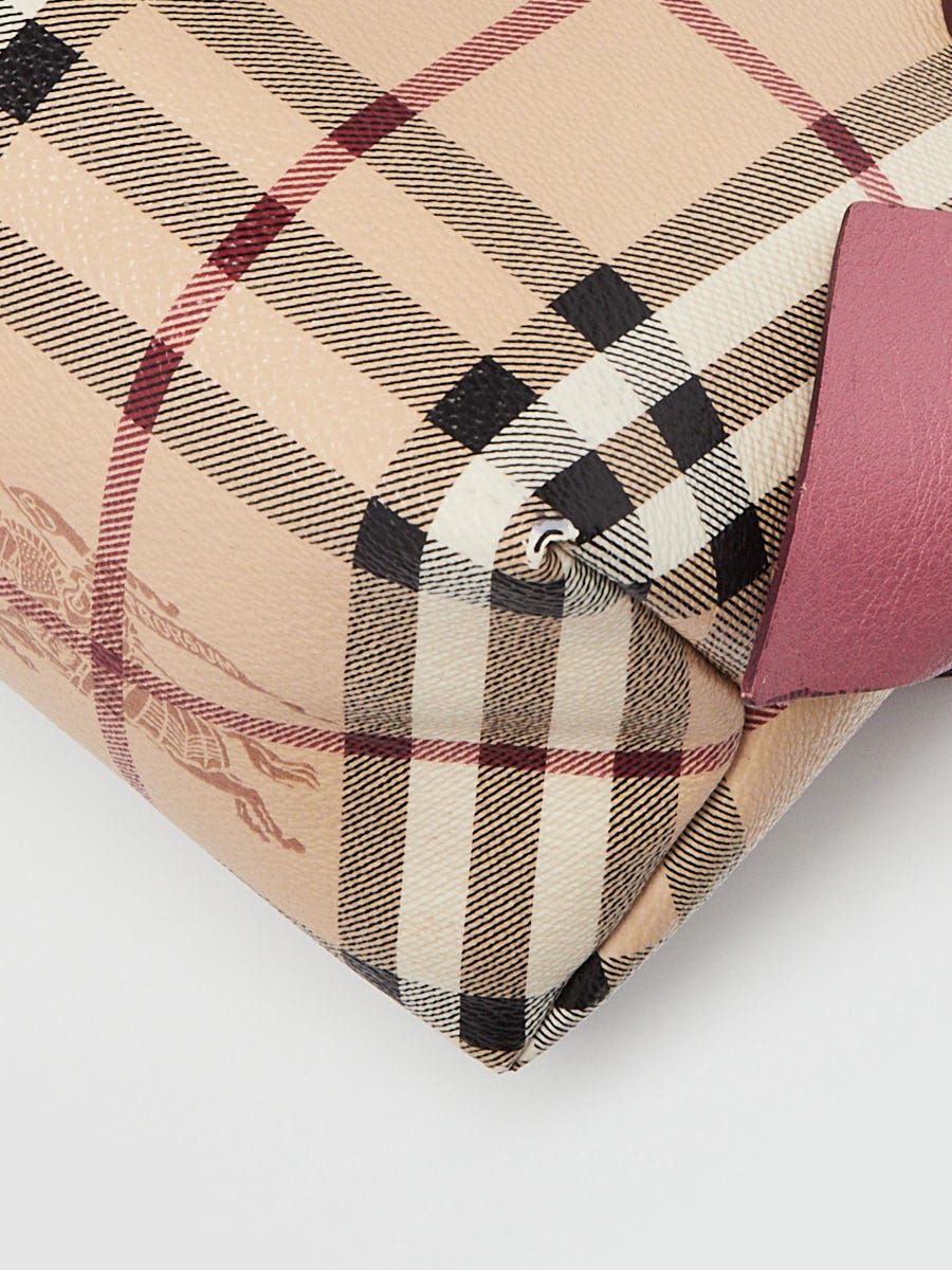 【関税&送料込】Burberry Reversible Pouch In Pink Nylon With Burberry Horseshoe Reversible Drawstring Pouch in Pink | Lyst