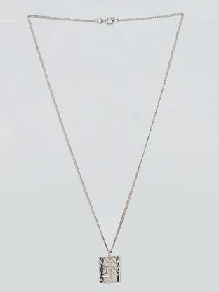 Louis Vuitton Rose Velour Resin Goldtone Metal Lock Me Heart Necklace -  Yoogi's Closet