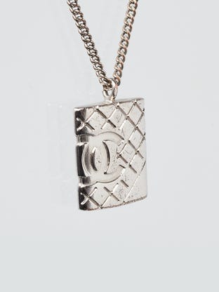 red heart chanel necklace