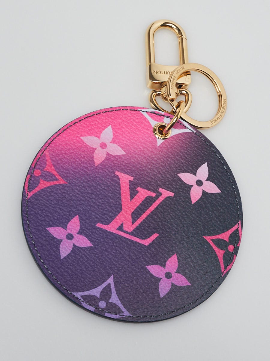 Louis Vuitton Monogram Illustre Midnight Key Holder and Bag Charm - Yoogi's  Closet