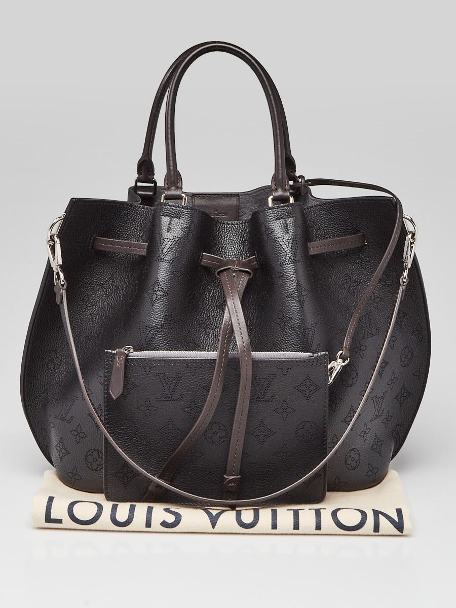 LOUIS VUITTON Girolata Monogram Mahina Leather Shoulder Bag Black - 10