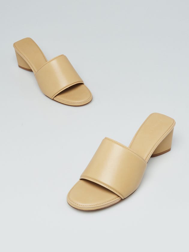 Bottega Veneta Beige Lambskin Leather The Band Mule Heels Size 5/35.5