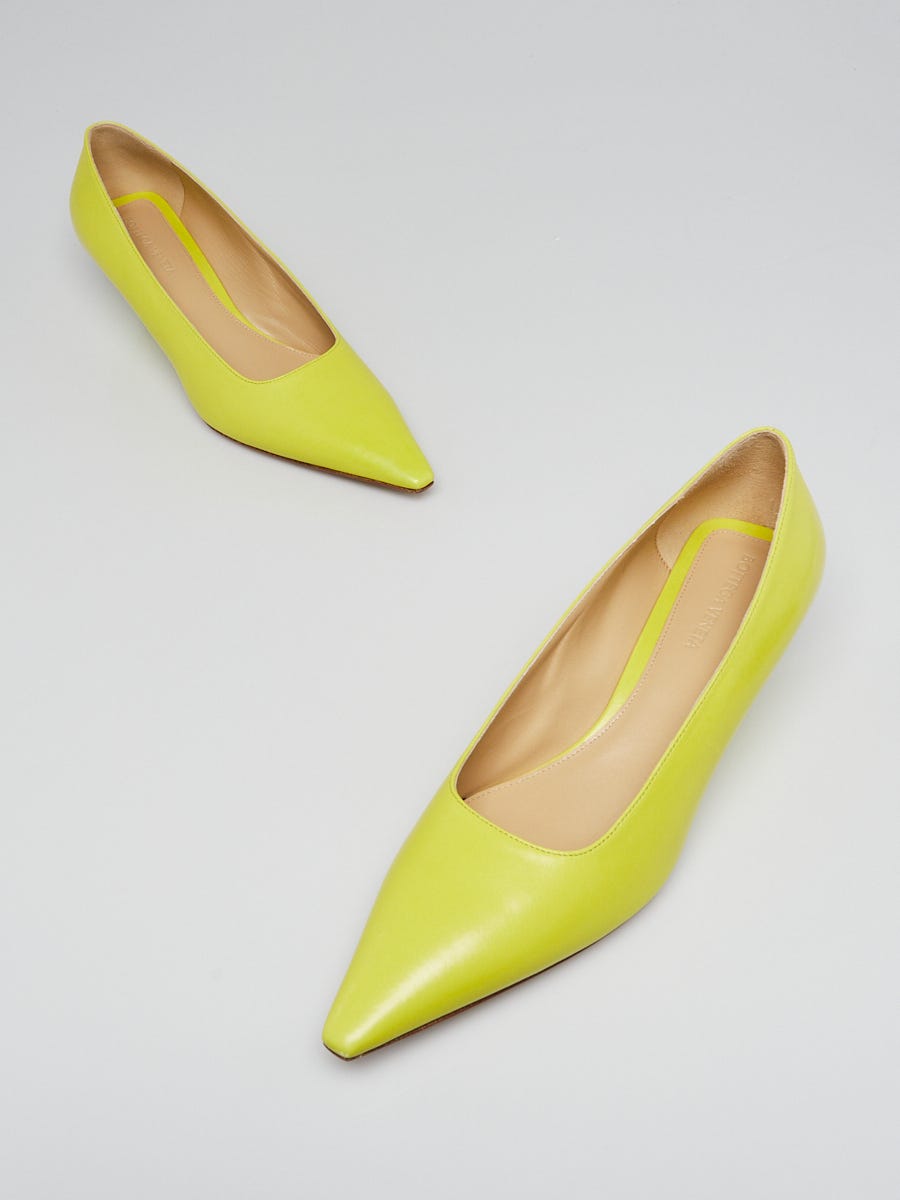 Bottega Veneta Kiwi Leather Point Pumps Size 9.5/40